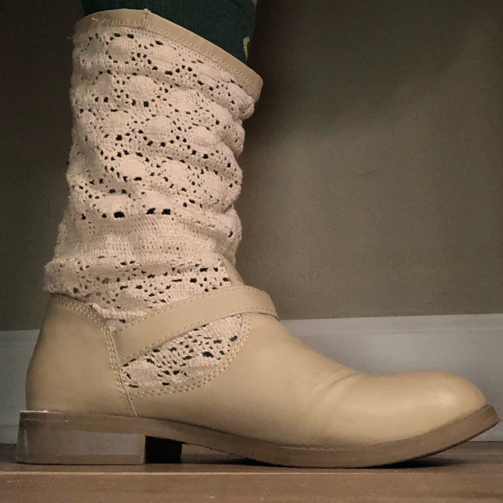 Crochet/ faux leather booties - Picture 2 of 6